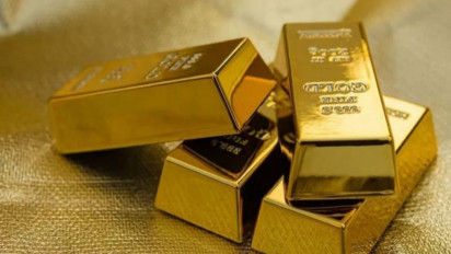 Emas Jatuh 8,8 Dolar AS