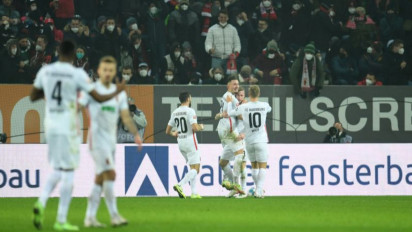 Bayern Muenchen Tumbang 1 - 2 di Kandang Augsburg