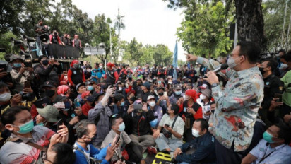 Gubernur DKI Jakarta Tetapkan UMP 2022 Sebesar Rp4.453.935,536