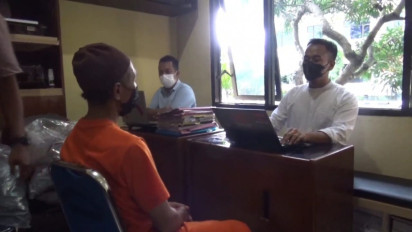 Begini Bunyi Mantra Pengusir Setan "Dukun Sianida" Sebelum Korban Disuruh Minum