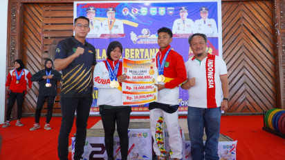 Atlet Angkat Besi Muba Borong Tiga Medali Emas