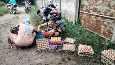 Telur Retak di Tangerang Jadi Primadona