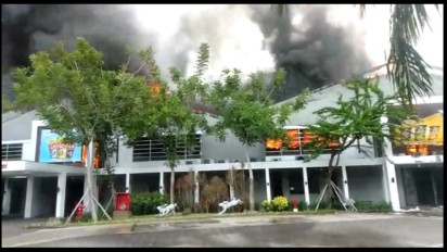 Kebakaran Melanda Pabrik PT. Dua Kelinci Pati Jawa Tengah