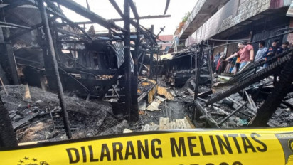 Pasar Bawah Bukittinggi Diduga Sengaja Dibakar