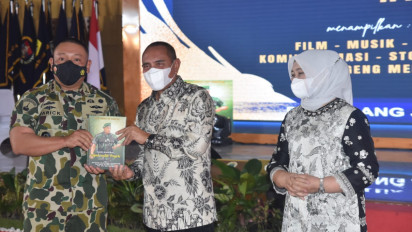 Peluncuran Buku "Sang Jenderal Ayah Untuk Negeri", Prajurit Harimau Putih Atraksi di Depan Gubernur Sumut