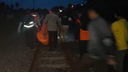 Pria Tewas  Ditabrak Kereta Api, Jasad Korban Terseret 12 Meter