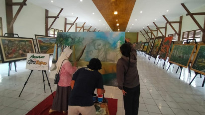 Bangkit dari Pandemi, 76 Lukisan Karya Belasan Pelukis Bojonegoro Dipamerkan
