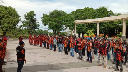 Kutuk Pernyataan Junimart Girsang, Ratusan Anggota Pemuda Pancasila di Gresik Turun ke Jalan