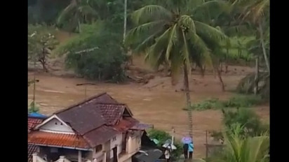 Banjir Bandang Terjang Sukawening Garut, Ratusan Hektare Sawah Terendam