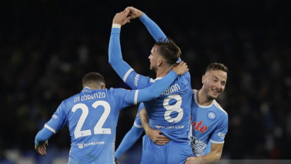 Napoli Kukuhkan Posisi di Puncak Klasemen Liga Italia Usai Melumat Lazio 4-0