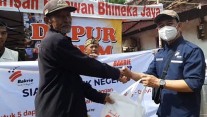 Bakrie Amanah Salurkan Logistik Dapur Umum untuk Korban Banjir Bandang Garut