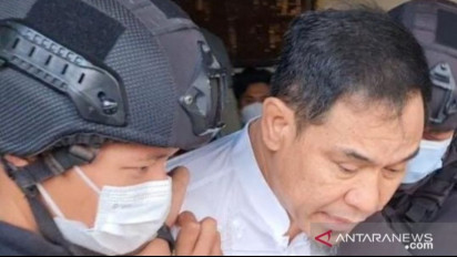 Mantan Sekretaris FPI Munarman Didakwa dengan Tiga Pasal karena Dianggap Terlibat Tindak Pidana Terorisme