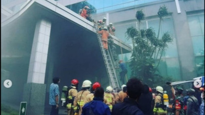 Kebakaran Gedung Cyber, BEI: Dua Pialang Saham Alami Kendala