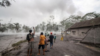 VIVA Peduli Untuk Negeri Galang Dana untuk Korban Erupsi Semeru
