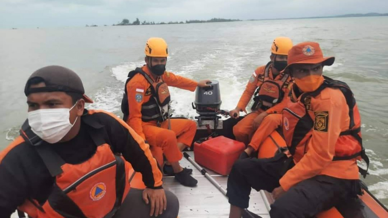 Dihantam Cuaca Ekstrem Saat Memancing di Pulau, Dua Nelayan Hilang di Seputaran Pulau Gelasa
            - galeri foto