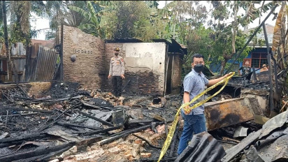Diduga Akibat Korsleting Arus Listrik, Tiga Rumah Warga di Langkat Ludes Dilalap Sijago Merah