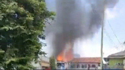 Satu Orang Meninggal Dunia Akibat Kebakaran di Bukit Duri Jaksel