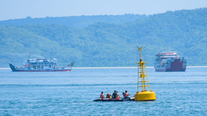 Simulasi Penyelamatan Kabel PLN Bawah Laut Jawa-Bali Berlangsung Dramatis