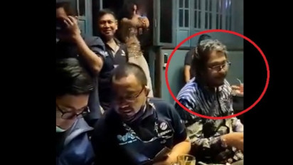 Direksi TransJakarta Rapat sambil Nonton Tari Perut, Netizen: Pantes Kecelakaan Terus