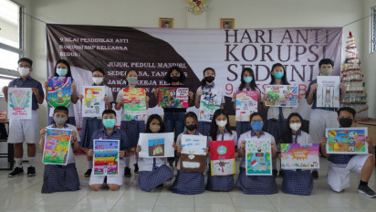 Hari Antikorupsi Sedunia, Siswa di Kudus Lomba Lukis Poster Antikorupsi