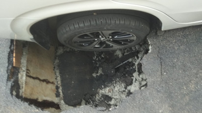 Mobil Politikus PSI Isyana Bagus Jeblos di Sumur Resapan, Wagub Riza Patria: Penutup Belum Permanen