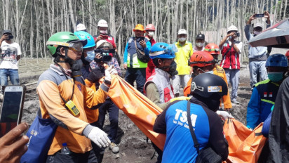 Satu Jenazah Korban Erupsi Semeru Ditemukan, Jumlah Korban Meninggal Dunia Menjadi 44 Orang