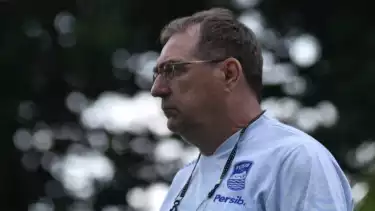 Pelatih Persib Bandung Robert Rene Alberts