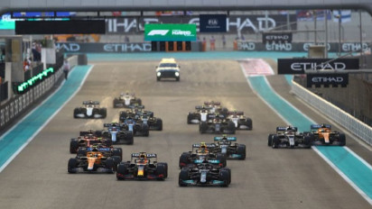 Protes Mercedes di GP Abu Dhabi Ditolak. Max Verstappen Tetap Juara Dunia Baru