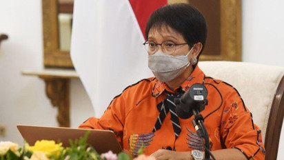Waspada Omicron, Menlu: Pemerintah Minta Masyarakat Tidak Keluar Negeri