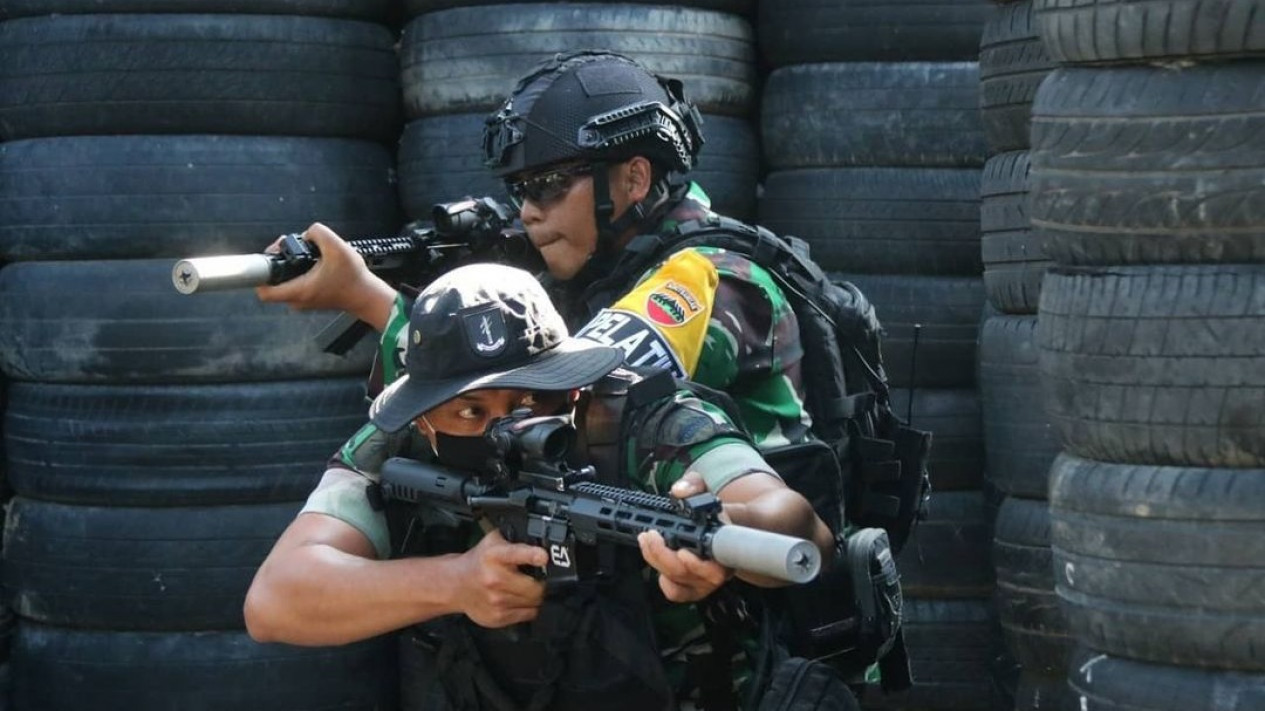 Yonif Raider 100/ PS Langkat Gelar Latihan Penanggulangan Terorisme
            - galeri foto