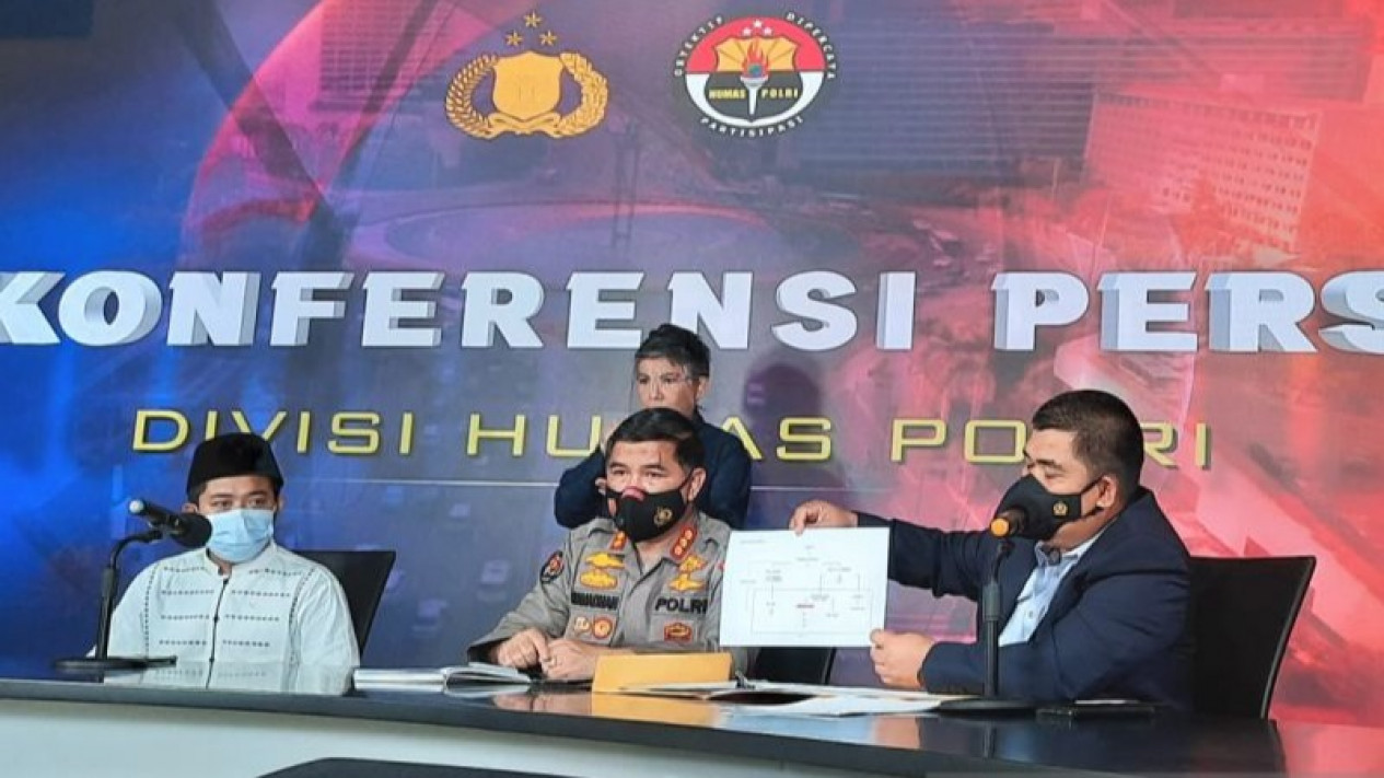 4 Tersangka Teroris JI Sumsel Ditangkap, Densus: Berperan Sembunyikan DPO
            - galeri foto