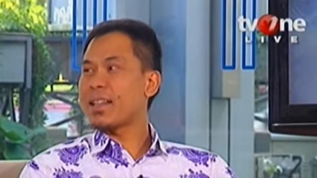 Eksepsi Eks Sekretaris FPI,  Munarman Menahan Tangis dan Mendoakan yang Memfitnahnya Dapat Azab dari Allah SWT
            - galeri foto