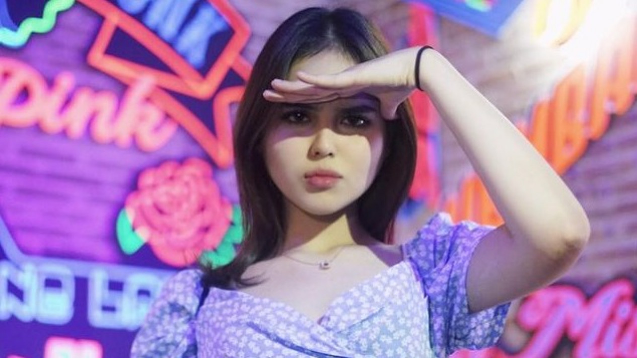 Fakta-Fakta Perjuangan Laura Anna Melawan Spinal Cord Injury
            - galeri foto