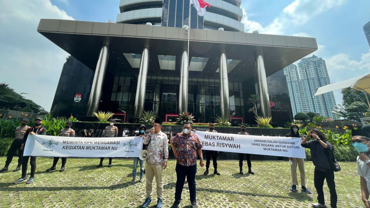 Forum Muda NU Minta KPK Awasi Potensi Sogok dan Penyelewengan Anggaran Negara di Muktamar
            - galeri foto