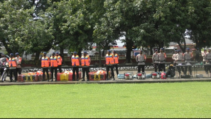 Polda Sulsel Kirim Satu Kompi Pasukan Brimob ke Kepulauan Selayar Bantu Pemulihan Infrastruktur Pasca Gempa