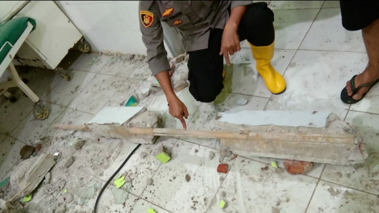 Polisi Selidiki Puskesmas Roboh di Garut
            - galeri foto