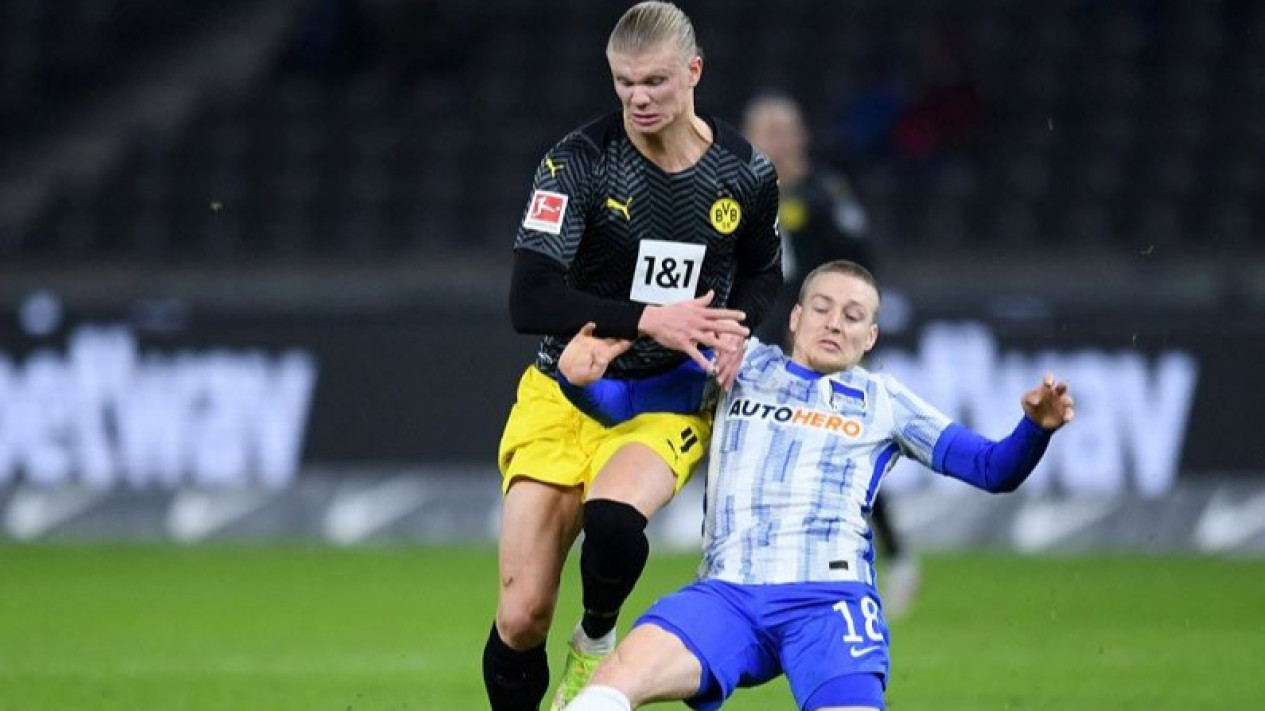 Dortmund Terjungkal di Markas Hertha Berlin
            - galeri foto