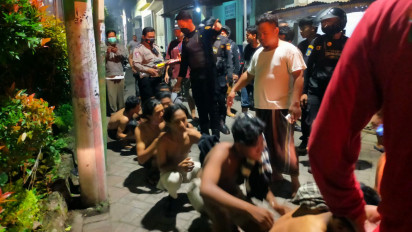 Tawuran Antar Geng, 12 Remaja Diamankan Beserta Sejumlah Senjata Tajam