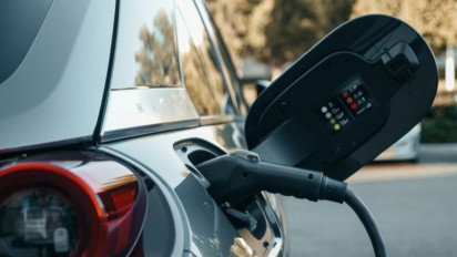 Program Mobil Listrik, Menteri Investasi Ungkap Strategi Gaet Investor Baterai