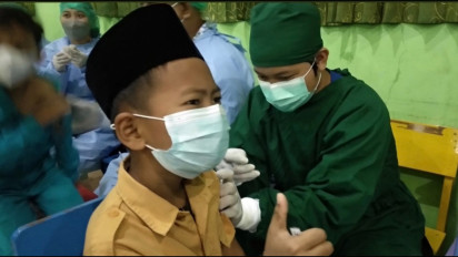 Vaksinasi Anak Usia 6-11 tahun di Gunungkidul Diwarnai Tangis Histeris para Peserta Vaksin