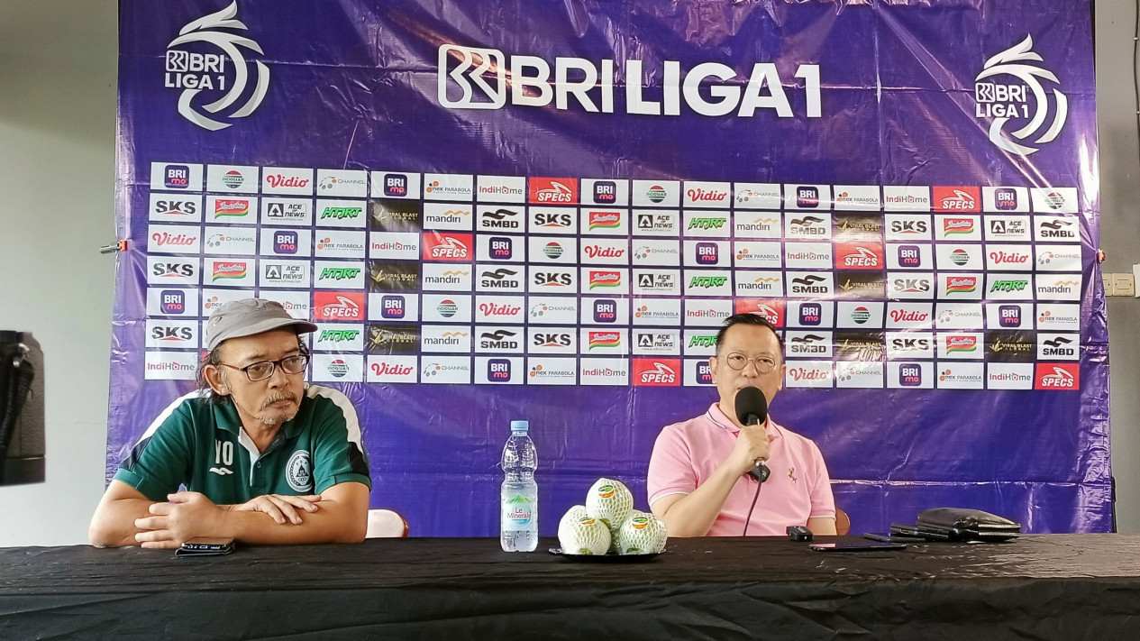 PSS Sleman Resmi Pecat Pelatih Dejan Antonic
            - galeri foto
