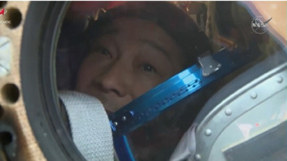 Turis Luar Angkasa Berhasil Mendarat Dengan Selamat di Kazakhstan