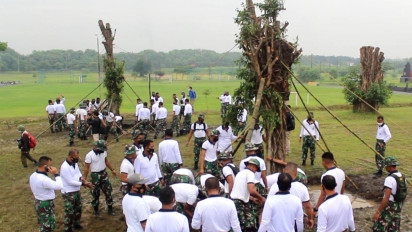 Jaga Kualitas Udara di Kota Besar, Pangkalan Marinir Surabaya Gandeng Awak Media Tanam Sejuta Pohon
