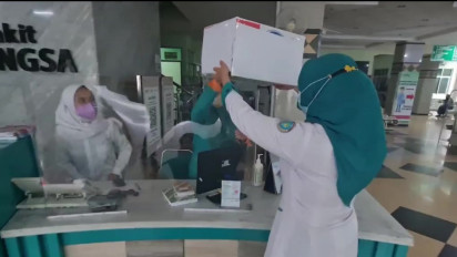 Nakes Galang Donasi di Lingkungan Rumah Sakit Pati untuk Korban Erupsi Gunung Semeru