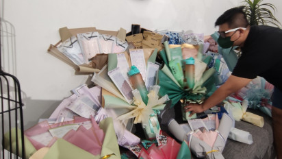 Momen Hari Ibu, Buket Cantik Anti Covid Di Blitar Laris Manis