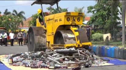 Ciptakan Suasana Aman di Madiun Jelang Nataru, Miras dan Knalpot Bising Dimusnahkan
