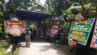 Mbah Minto Youtuber Asal Klaten Tutup Usia, Rumah Duka Kebanjiran Karangan Bunga