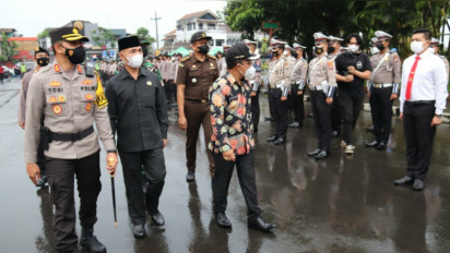 Antisipasi Lonjakan Covid-19 saat Libur Nataru, Pengamanan Polisi Fokus di Tempat Kerumunan Warga