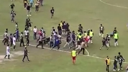 Laga Gasma Enrekang vs PS Nene Mallomo Sidrap Berakhir Ricuh, Wasit Dikeroyok Oleh Pemain