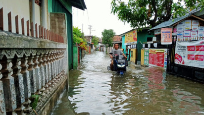 Diguyur Hujan Sejak Dini Hari, Palembang Dikepung Banjir di Hari Natal
